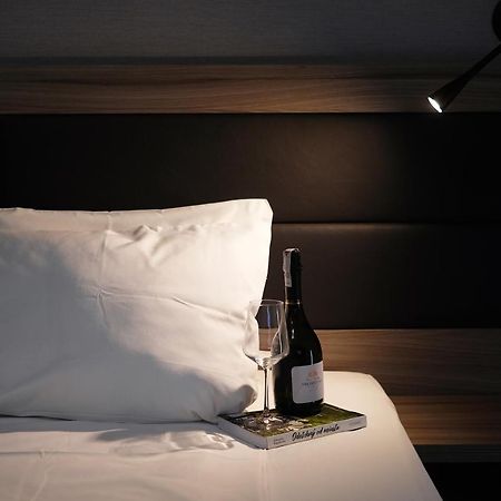 Hotel Mazurek Kolo  Bagian luar foto