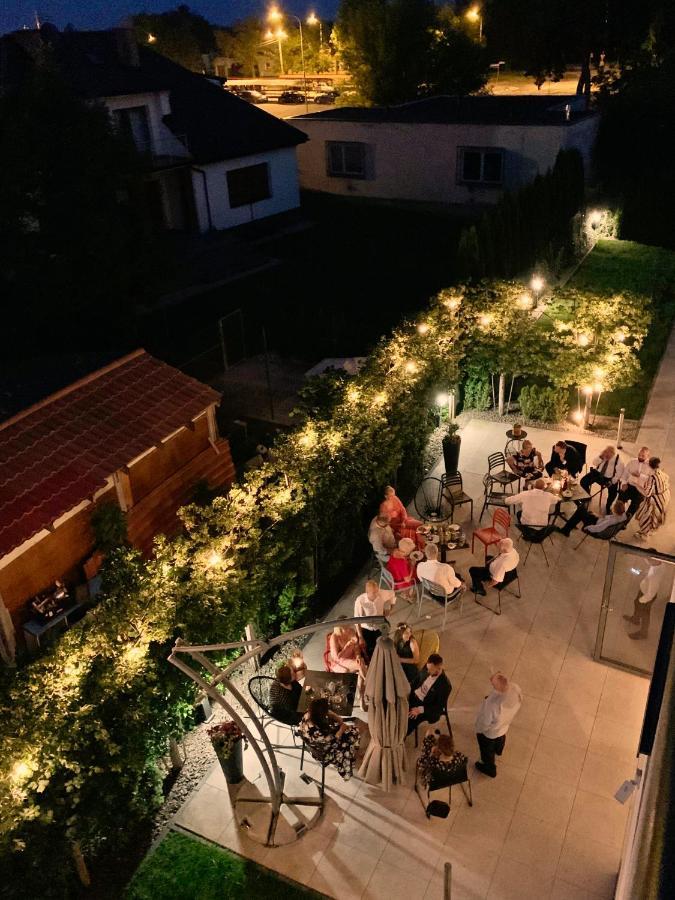 Hotel Mazurek Kolo  Bagian luar foto
