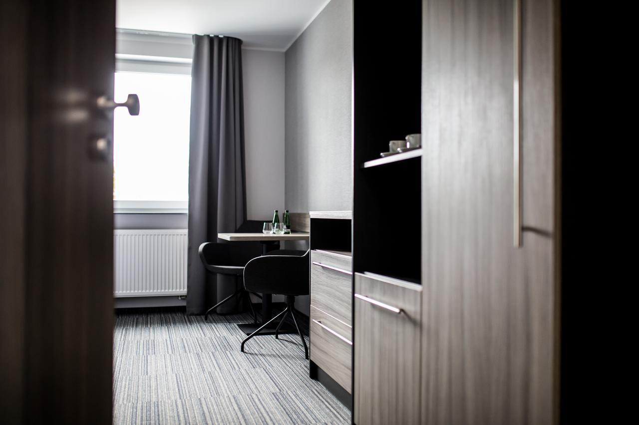Hotel Mazurek Kolo  Bagian luar foto