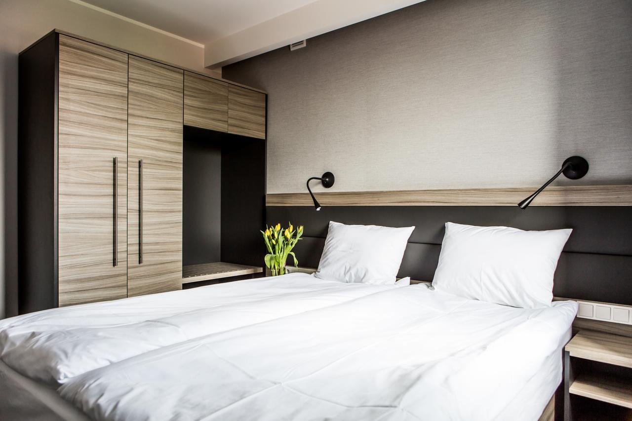 Hotel Mazurek Kolo  Bagian luar foto