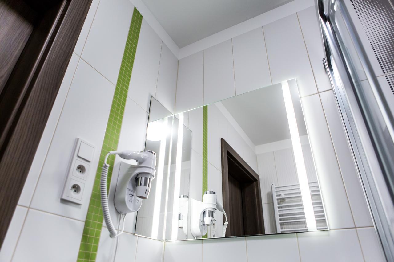 Hotel Mazurek Kolo  Bagian luar foto